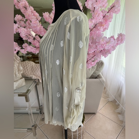 Hale Bob Beige silk metallic large blouse - Picture 5 of 9